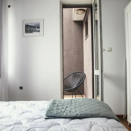 Apartment Cozy Modern *